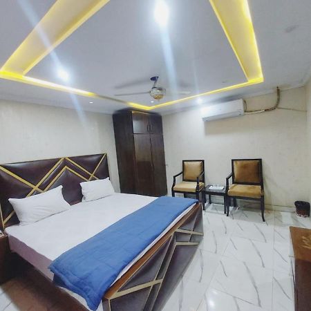 Hotel White Pearl Лахор Екстер'єр фото