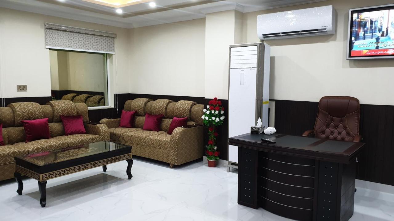Hotel White Pearl Лахор Екстер'єр фото