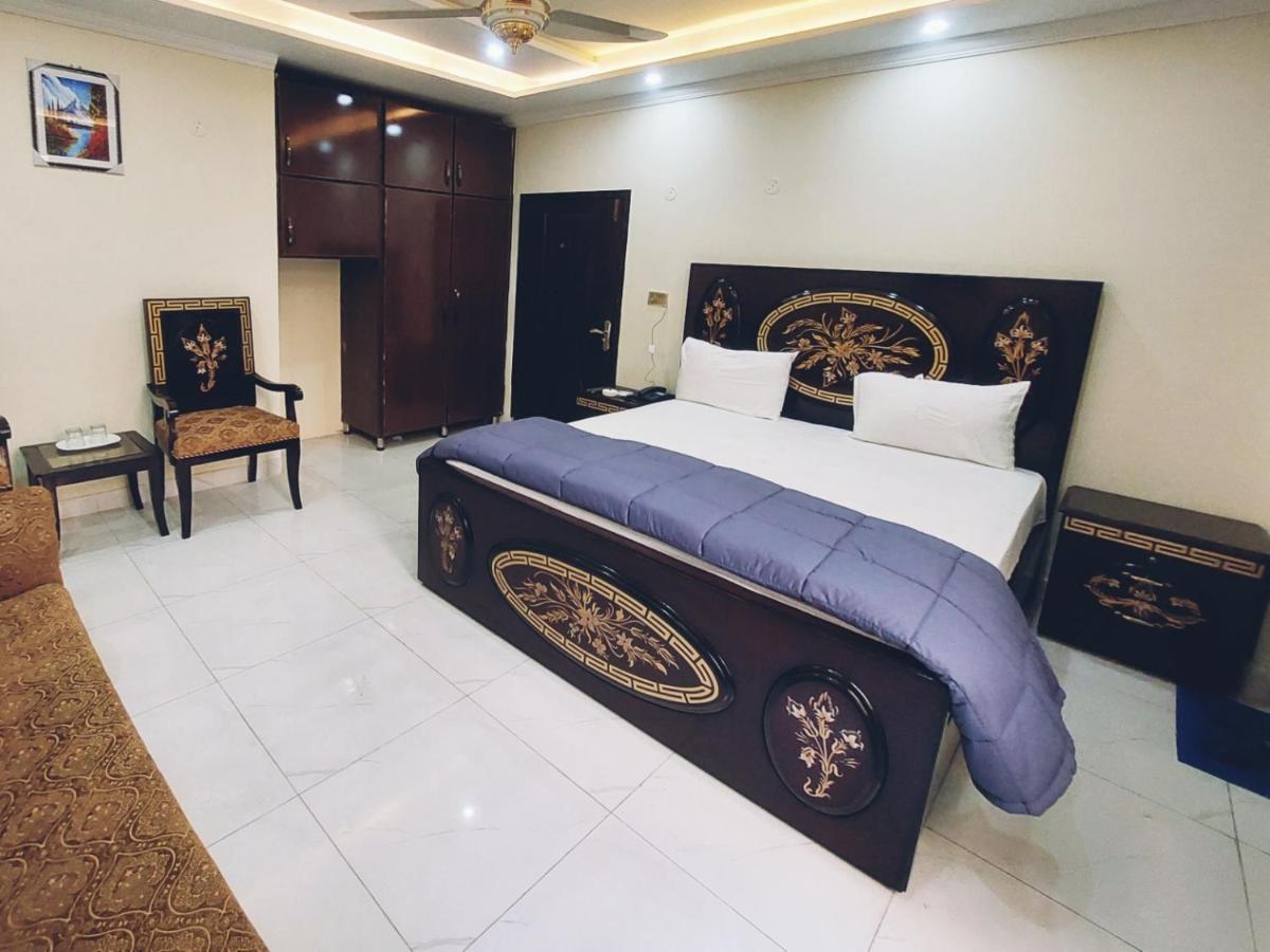 Hotel White Pearl Лахор Екстер'єр фото