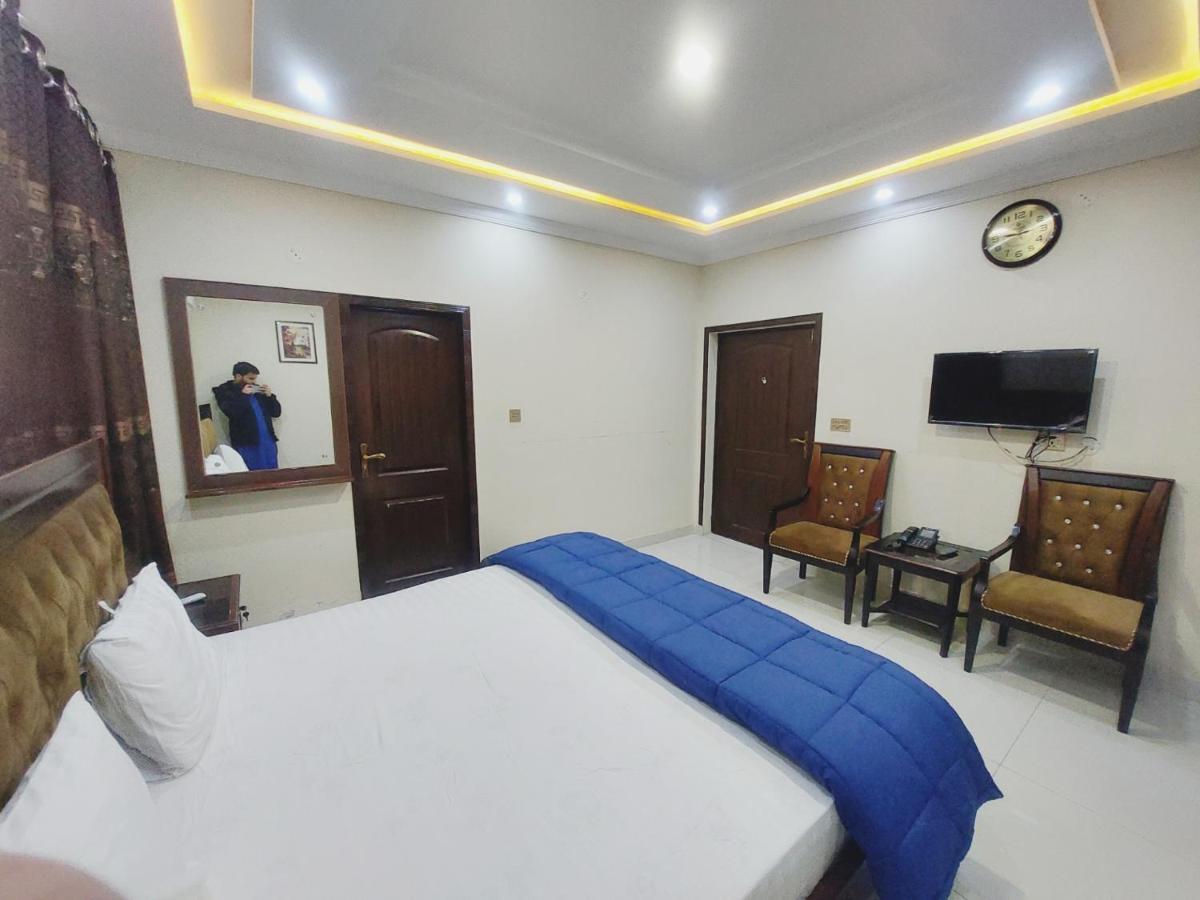 Hotel White Pearl Лахор Екстер'єр фото