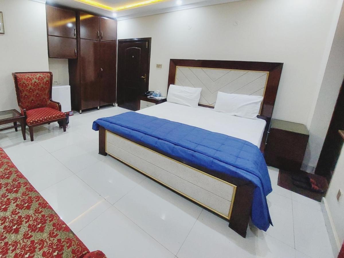 Hotel White Pearl Лахор Екстер'єр фото