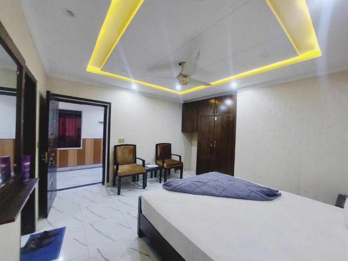 Hotel White Pearl Лахор Екстер'єр фото